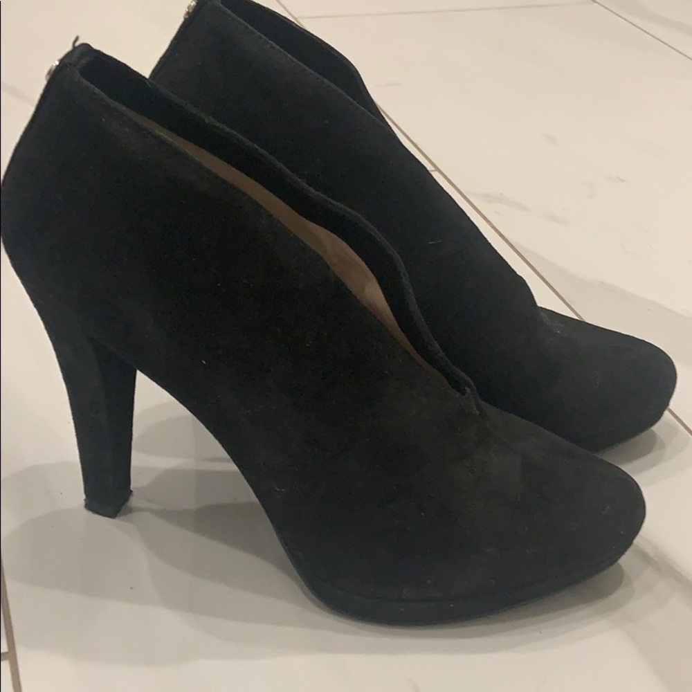 Michael Korda suede booties